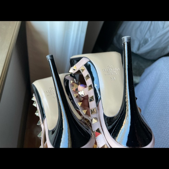 Valentino Rockstuds heels.  Size 38 - Picture 5 of 6
